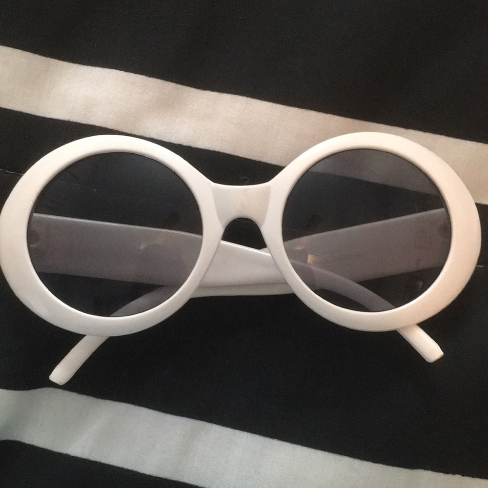 White glasses
